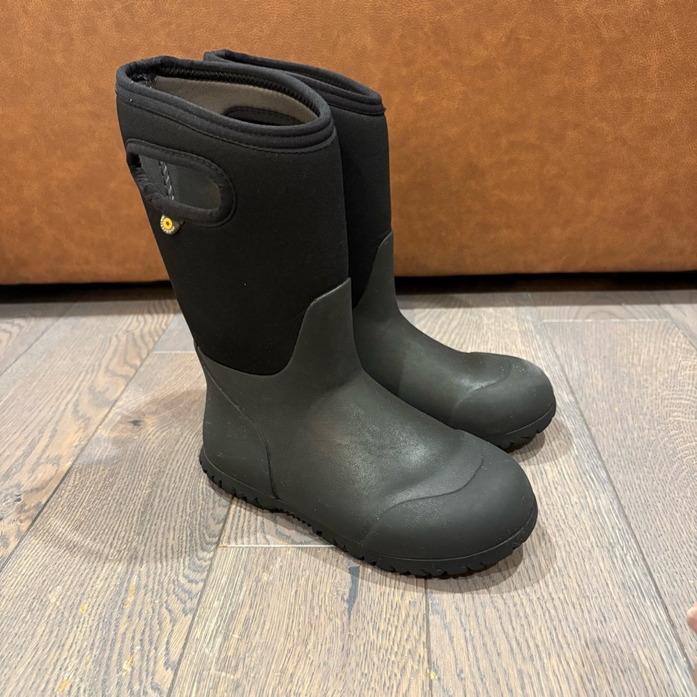 Boys Bogs Black and Gray Neoprene Boots